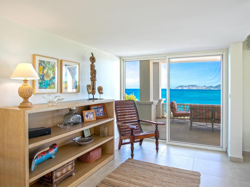 Falaise des Oiseaux , Terres Basses 