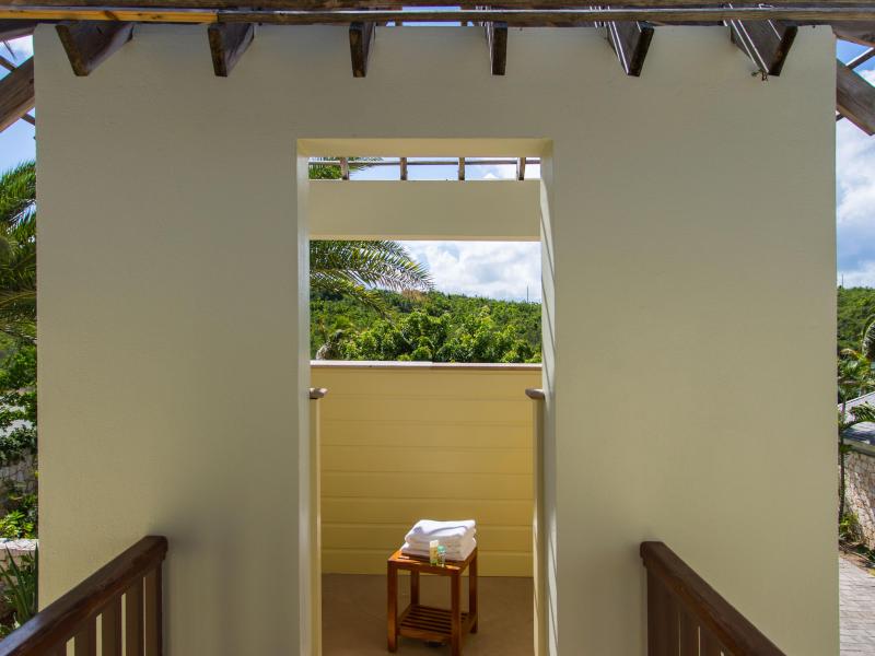 Coral Estate , Long Bay 