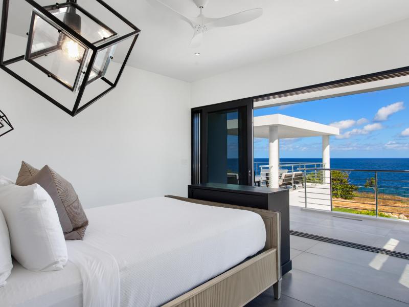 Le Rêve Bleu , Little Bay 