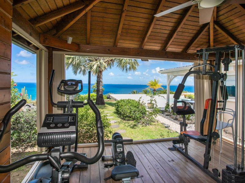 Dream in Blue , Happy Bay 