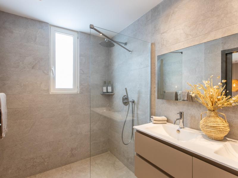 Vogue Art , Orient Bay 