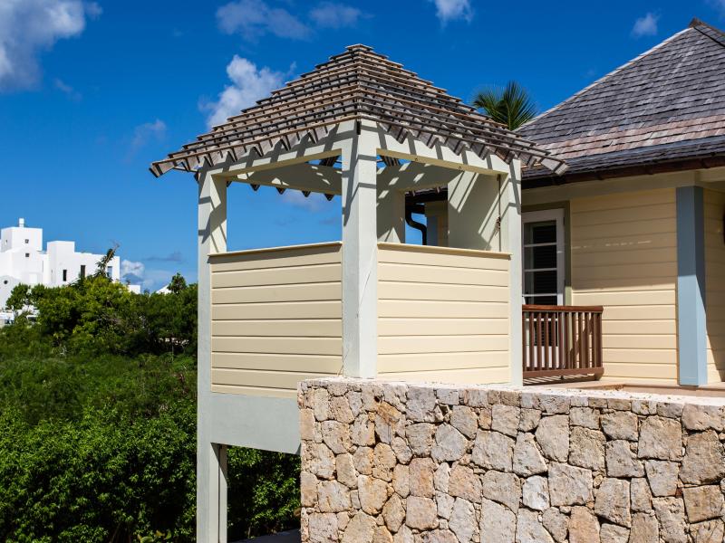 Coral Estate , Long Bay 