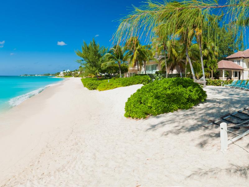 Coconut Walk , Seven Mile Beach 