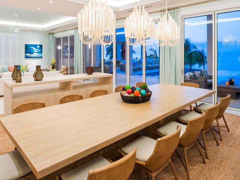 Kaia Kamina , Cayman Kai 