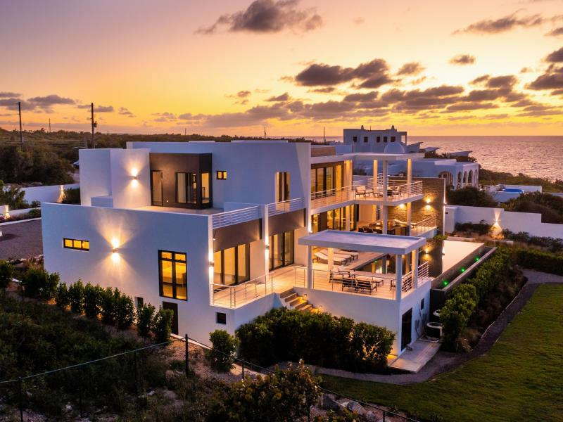 Le Rêve Bleu , Little Bay 