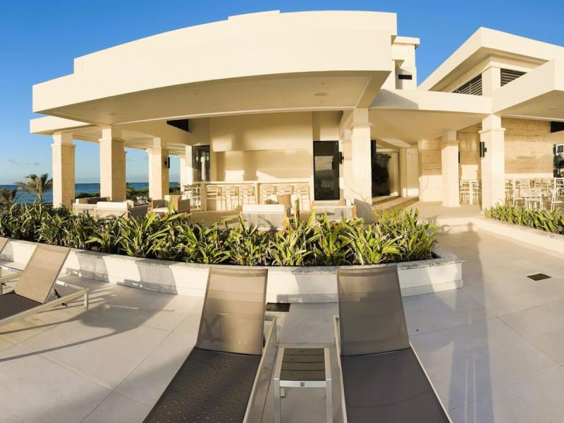 About Time - Palm Beach on Runaway Bay , Runaway Bay 