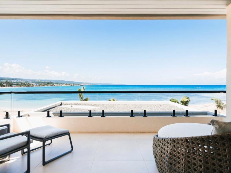 About Time - Palm Beach on Runaway Bay , Runaway Bay 