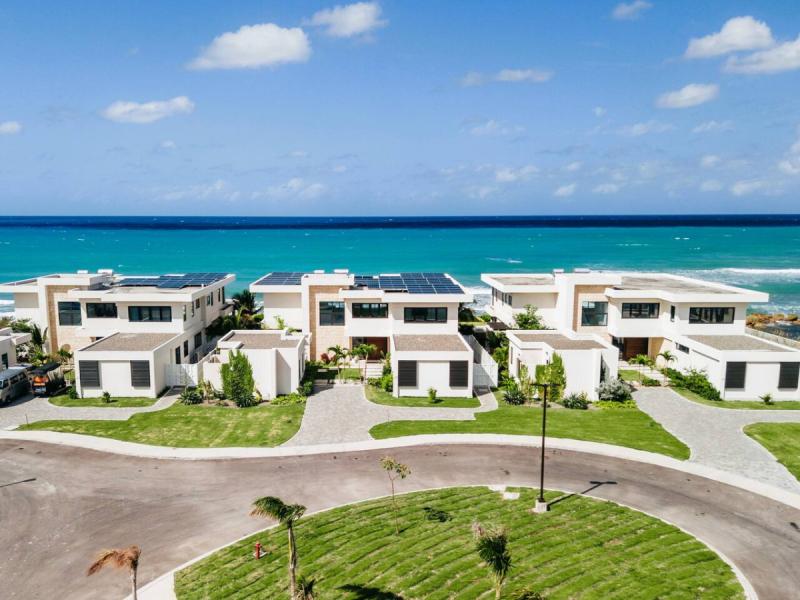 About Time - Palm Beach on Runaway Bay , Runaway Bay 