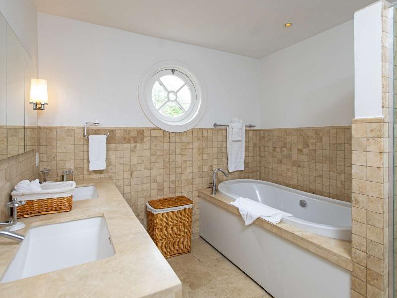 Sandy Cove 301 - beachfront , Beachfront villas Barbados , Prospect , Sandy Cove , St James , West Coast Barbados 