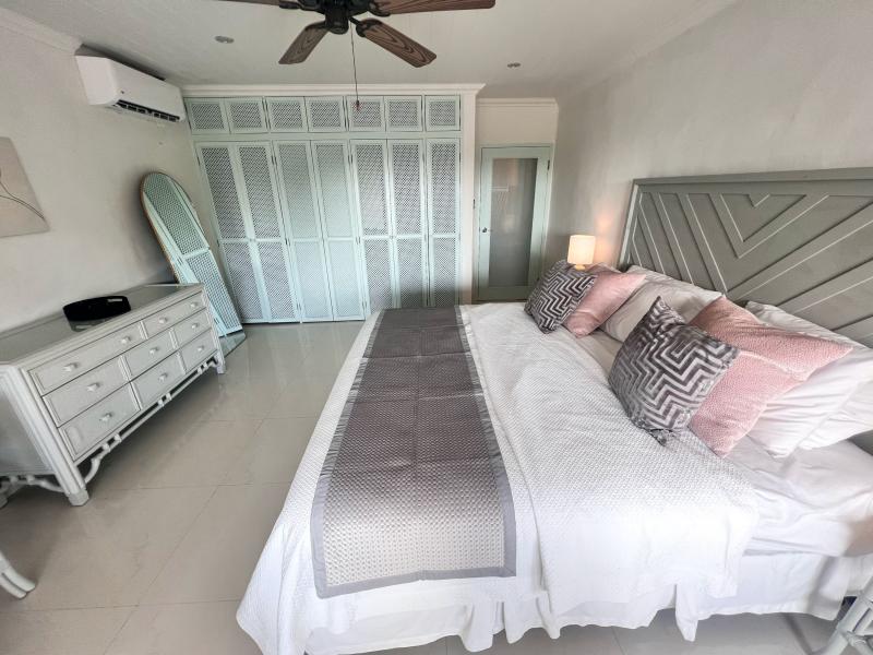 Glitter Bay 302 - Top Deck , Beachfront villas Barbados , Glitter Bay , Porters , St James , West Coast Barbados 