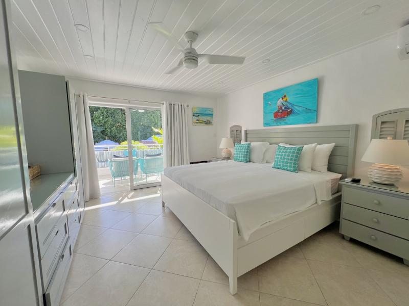 Glitter Bay 204 - Frangipani , Beachfront villas Barbados , Glitter Bay , Porters , St James , West Coast Barbados 