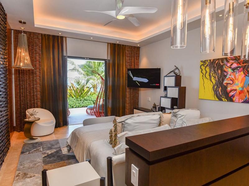 Oceans 8 , Montego Bay 