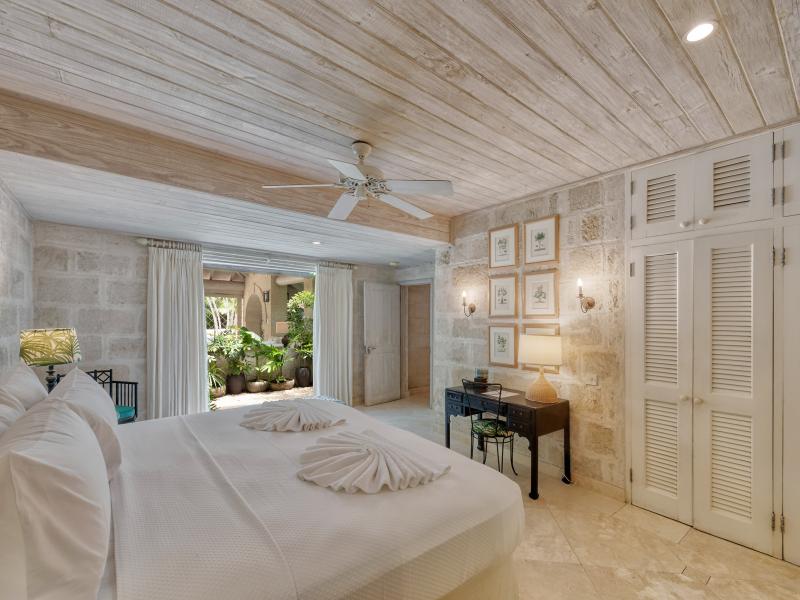 Bluff House & Cottage -Sandy Lane Beach , Beachfront villas Barbados , Sandy Lane Beach , Sandy Lane Estate , St James , West Coast Barbados 