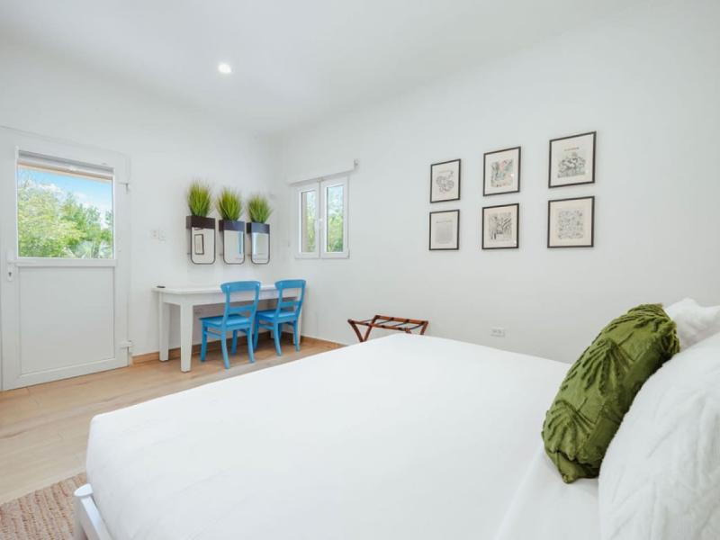 Catalina Beach House , 