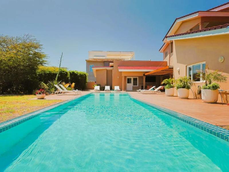 Catalina Beach House , 