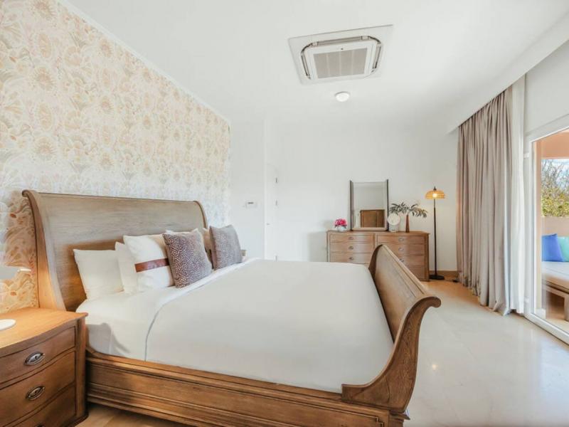 Catalina Beach House , 