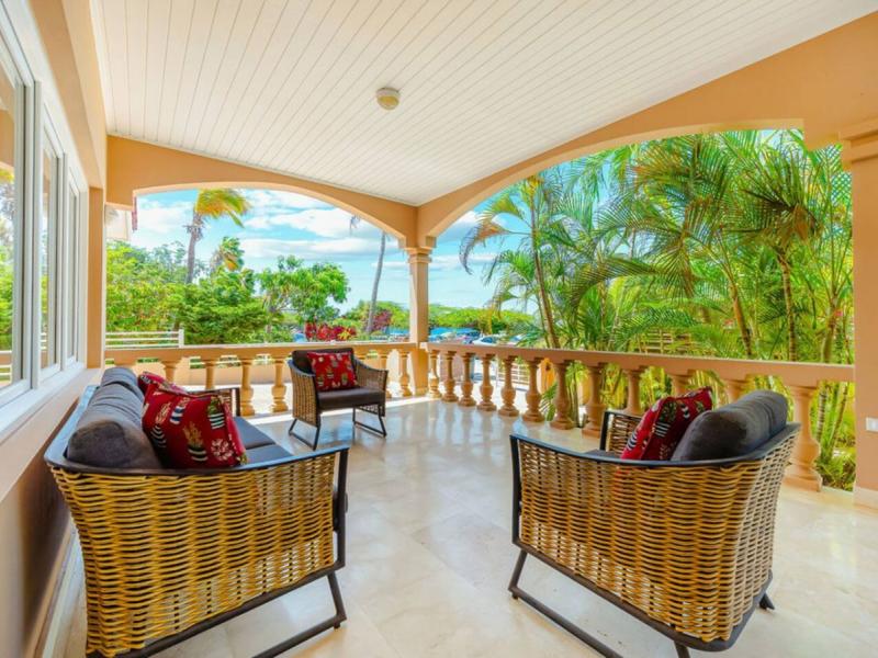 Catalina Beach House , 