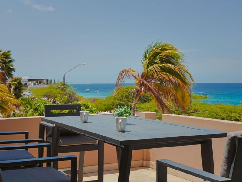 Catalina Beach House , 