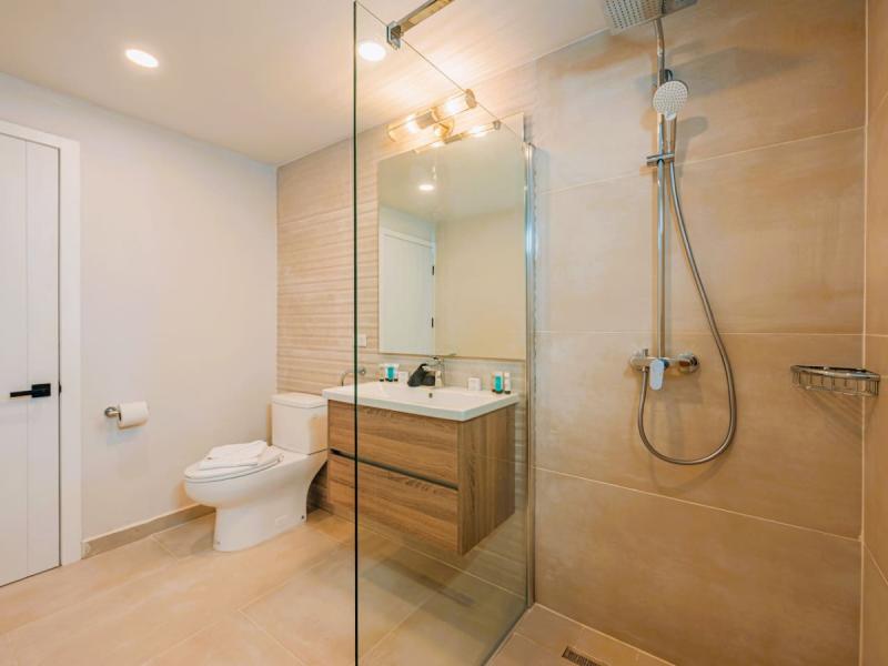 Conch Beach Villa , 