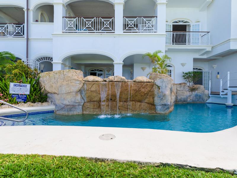 Old Trees Sea Breeze 204 , Beachfront villas Barbados , Old Trees , Paynes Bay , St James , West Coast Barbados 