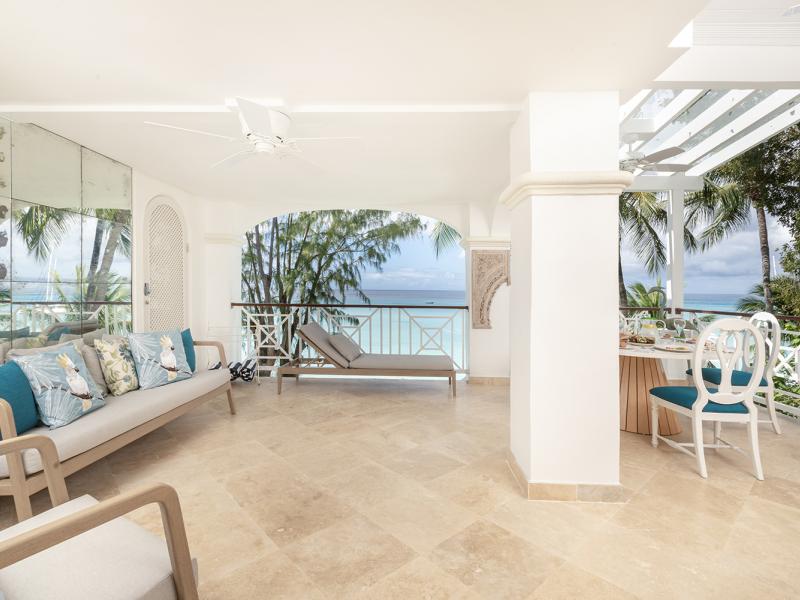 Old Trees Sea Breeze 204 , Beachfront villas Barbados , Old Trees , Paynes Bay , St James , West Coast Barbados 