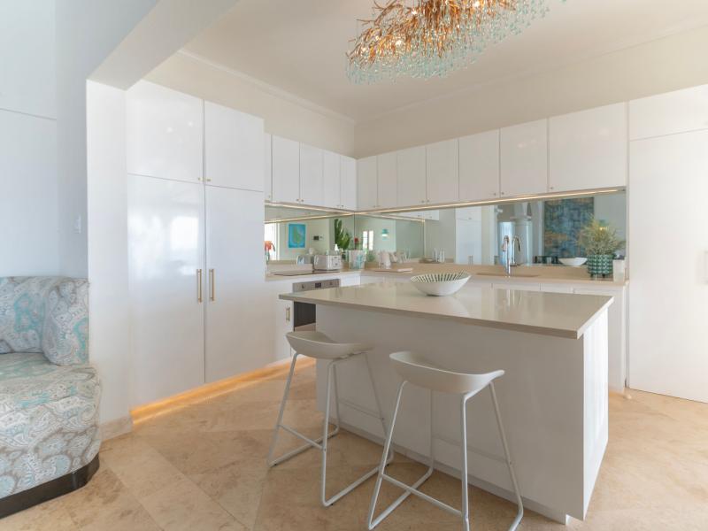 Villa Aquilae , Lower Carlton , St James 