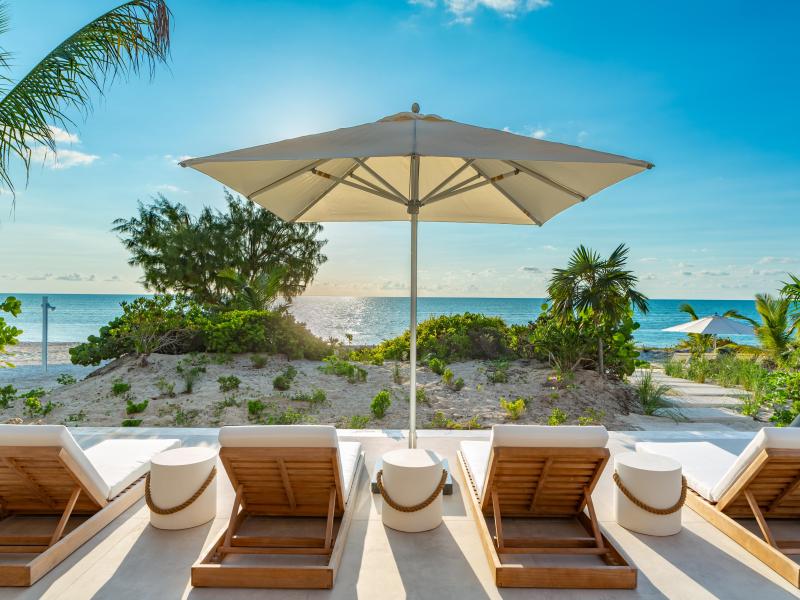 Dune House - Beachfront , Providenciales 