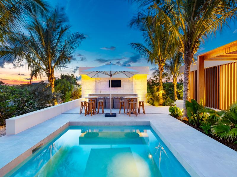 Dune House - Beachfront , Providenciales 