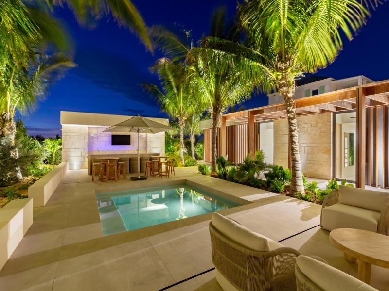 Dune House - Beachfront , Providenciales 