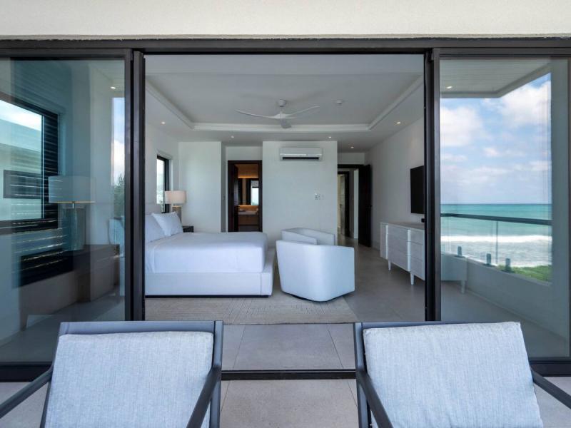 Endless - Palm Beach on Runaway Bay , Runaway Bay 