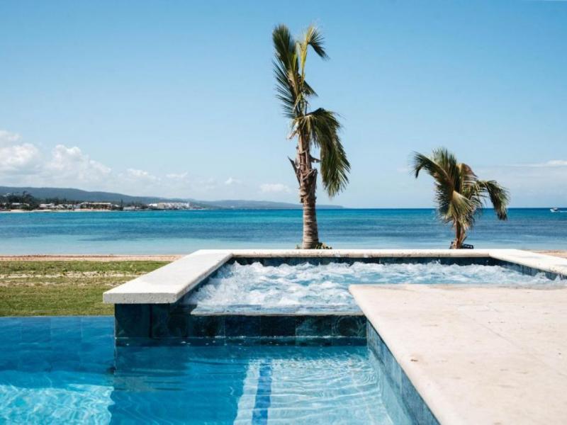 Endless - Palm Beach on Runaway Bay , Runaway Bay 