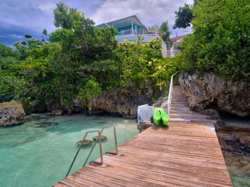 Scotch on the Rocks , Ocho Rios 
