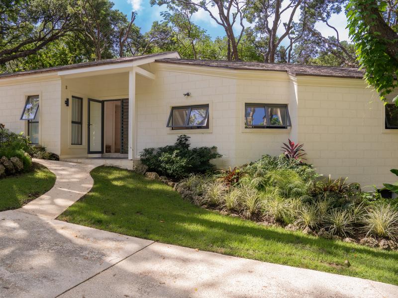 Parnassus Cottage , Holetown , Sandy Lane Estate , West Coast Barbados 