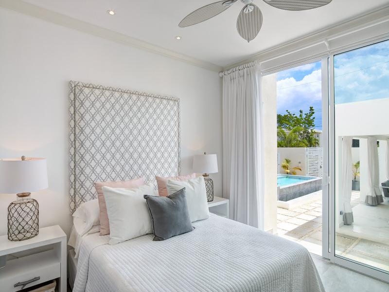 Footprints Cottage - South , St James , West Coast Barbados 