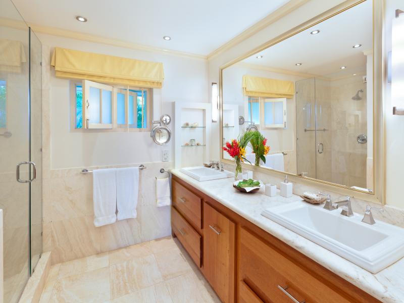 Leamington Beach Cottage , Beachfront villas Barbados , Speightstown , St Peter , West Coast Barbados 