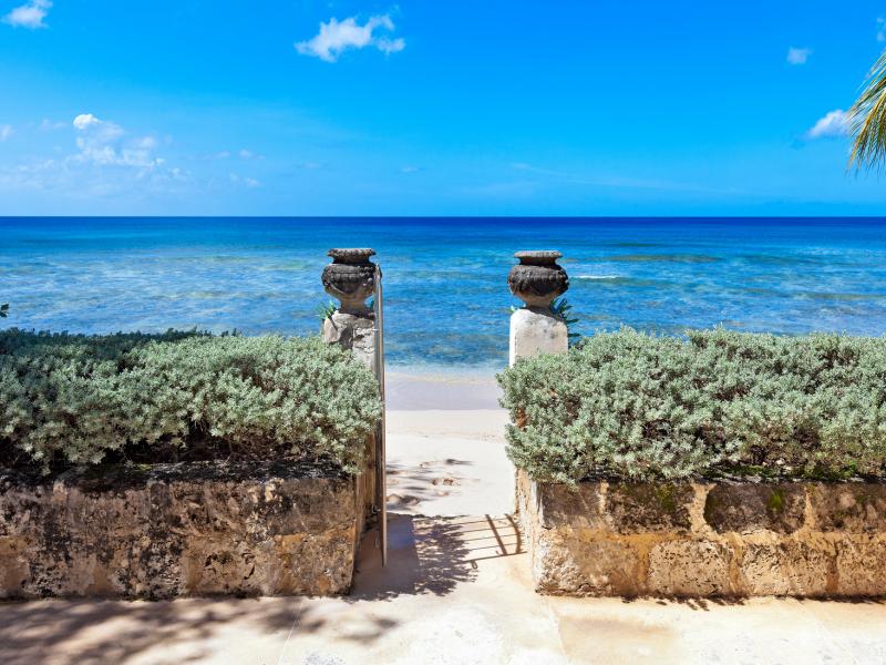 Leamington Beach Cottage , Beachfront villas Barbados , Speightstown , St Peter , West Coast Barbados 