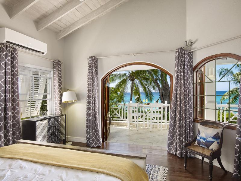 La Paloma - Beachfront , Beachfront villas Barbados , Fitts Village , St James , West Coast Barbados 