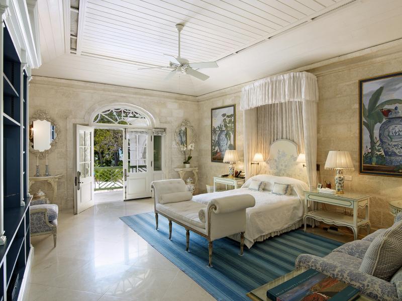 Laughing Waters - Sandy Lane Estate- Beachfront , Beachfront villas Barbados , Sandy Lane Beach , Sandy Lane Estate , St James , Waterfront villas Barbados , West Coast Barbados 