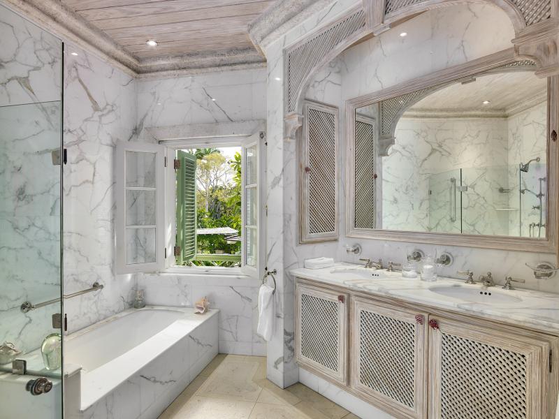 Laughing Waters - Sandy Lane Estate- Beachfront , Beachfront villas Barbados , Sandy Lane Beach , Sandy Lane Estate , St James , Waterfront villas Barbados , West Coast Barbados 