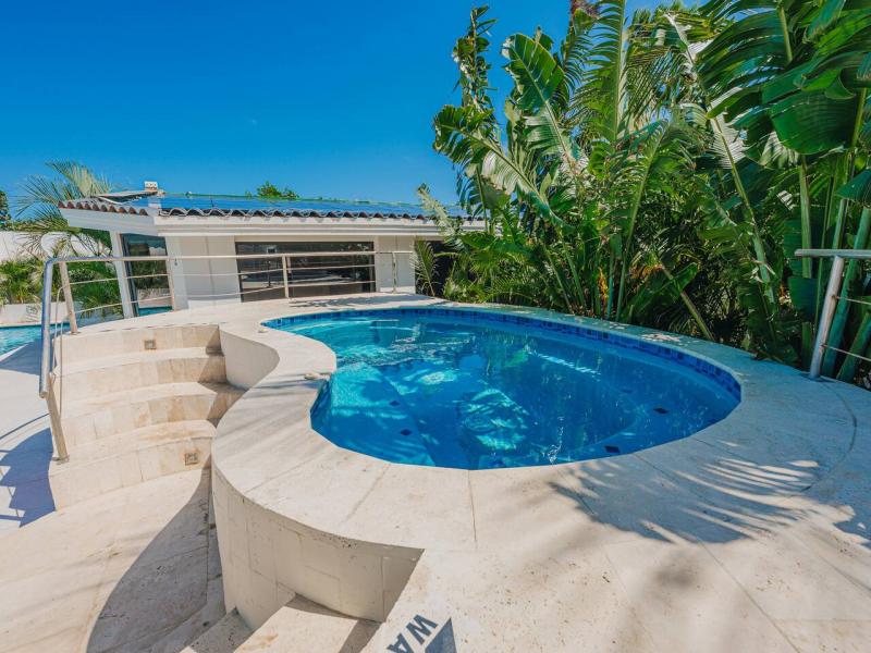 Oceanfront Mansion 498 , 