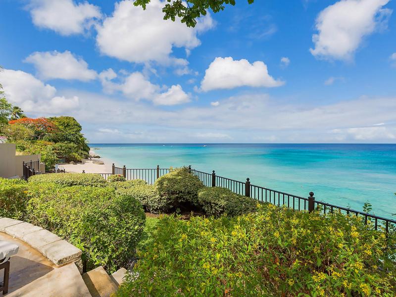 Sandy Cove 201 - Beachfront Paradise , Beachfront villas Barbados , Sandy Cove , St James , West Coast Barbados 