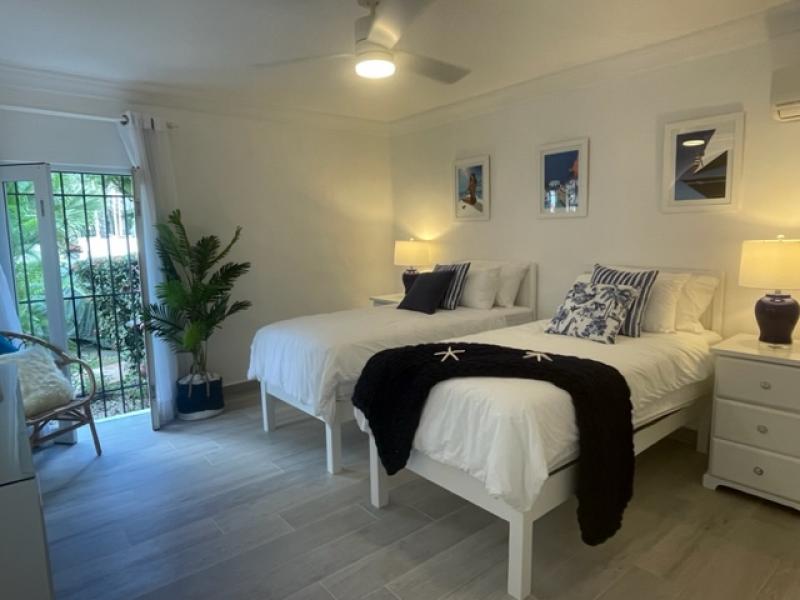 Glitter Bay 102 - 49 Steps , Beachfront villas Barbados , Glitter Bay , Porters , St James , West Coast Barbados 