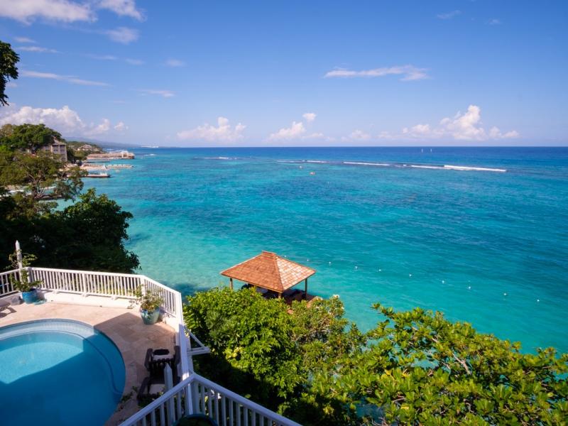 Scotch on the Rocks , Ocho Rios 