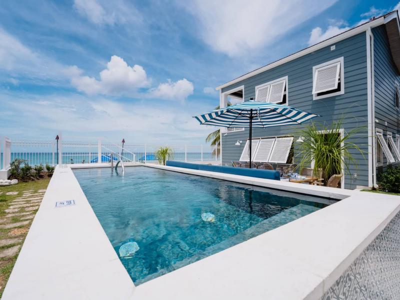 Sea Breeze Beach Villa , Beachfront villas Barbados , Fitts Village , St James , West Coast Barbados 
