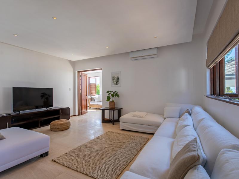 Sundeck House , St James 