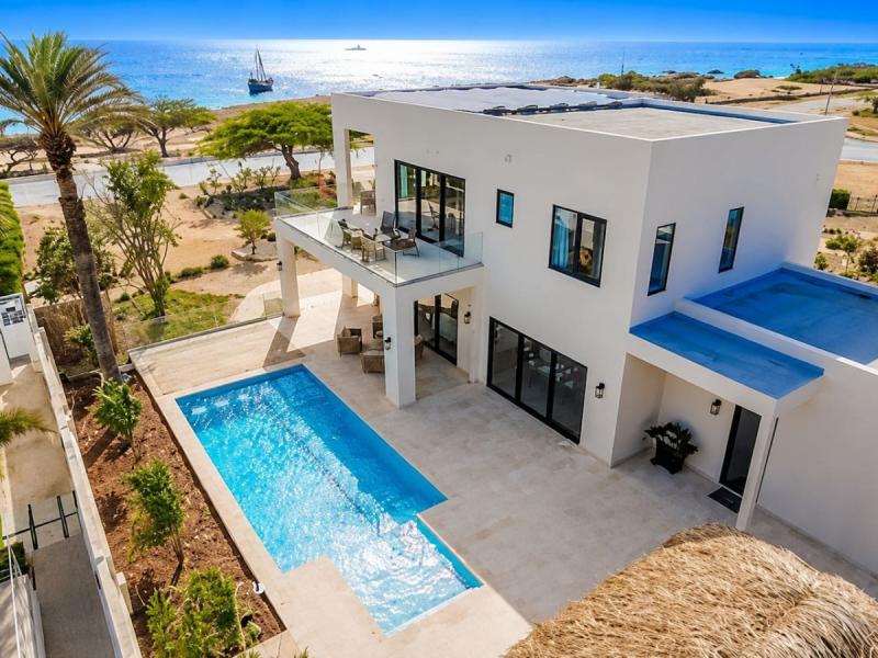 Sunset Cove LG Smith 528 , 