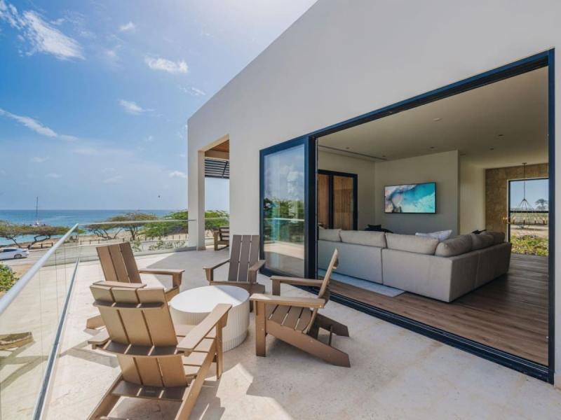 Sunset Cove LG Smith 528 , 