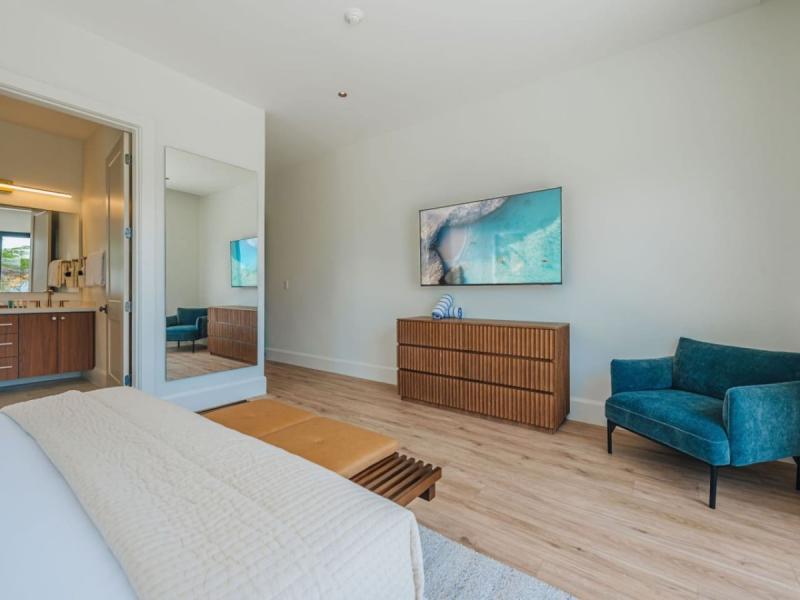 Sunset Cove LG Smith 528 , 