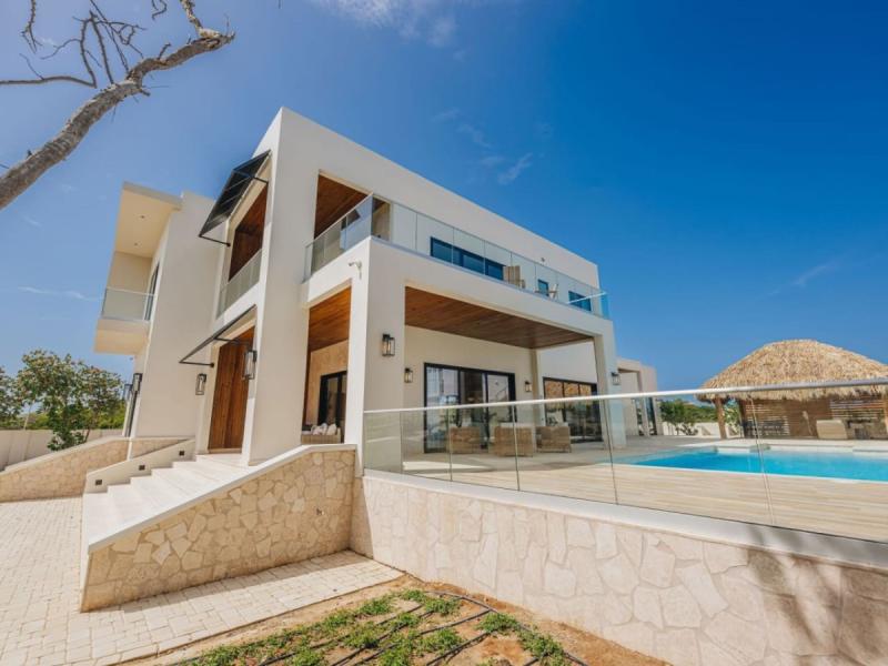 Sunset Cove LG Smith 528 , 