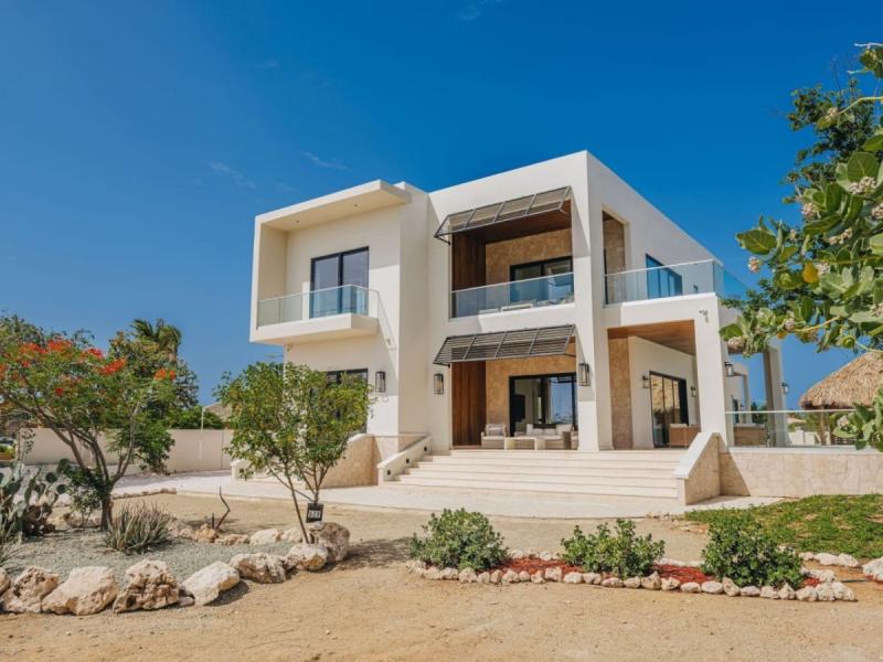 Sunset Cove LG Smith 528 , 